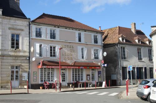 B&B Coulanges-sur-Yonne - Hôtel du lion d'or - Bed and Breakfast Coulanges-sur-Yonne