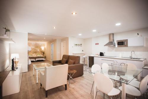 Loft AZAHAR y Loft BEGONIA — other in Calle Roque Figueroa, Córdoba, 14005, Spain