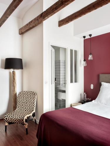 room detail thumbnail 1