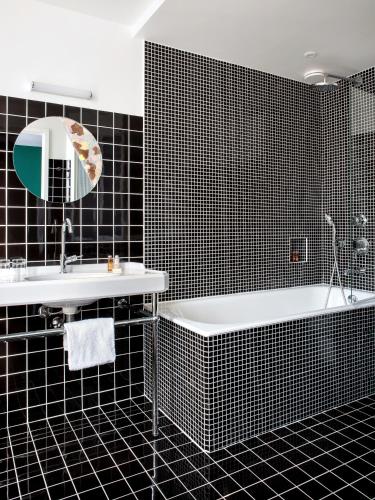 Newhotel Le Voltaire - image 13