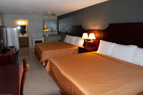 EXPRESS INN & SUITES CLEARWATER in Pinellas Park (Florida)