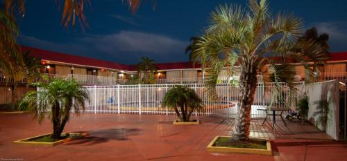 EXPRESS INN & SUITES CLEARWATER in Pinellas Park (Florida)