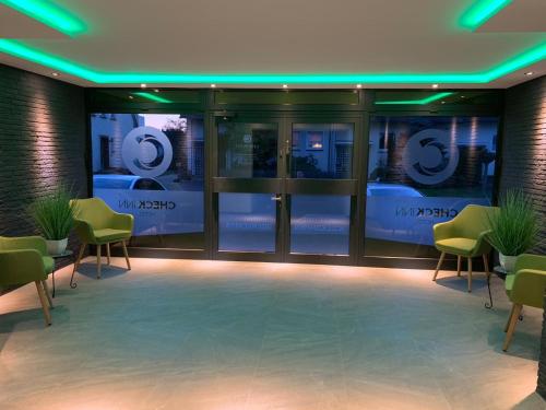 Checkinn Hotel - image 13