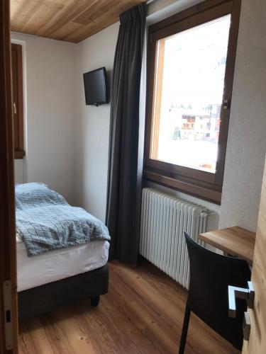 Alpen Hotel Chalet - image 10