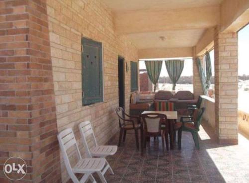 발코니/테라스, Private Villa in Agiba Beach in 자위야트 아일라트 누