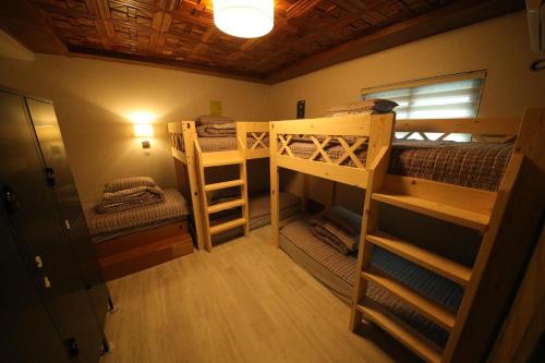 Stitches House, Séoul