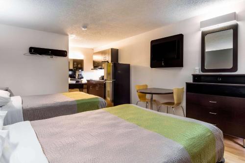 2 double beds