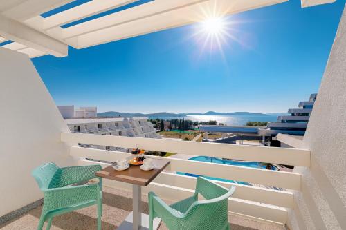 balkon/terras, Hotel Olympia in Vodice