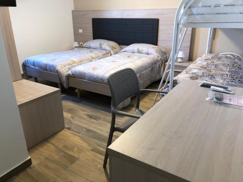 Quadruple Room with Private Bathroom