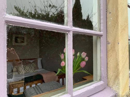 A szálláshely kívülről, Weaver's Cottage @ Number 10 in Bradford on Avon