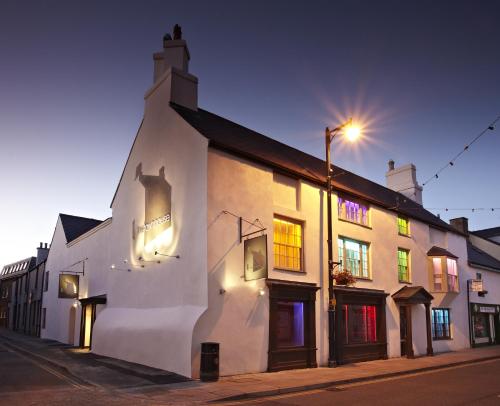 The Bull and Townhouse - Beaumaris