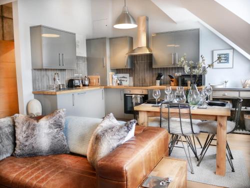 Padstow Escapes - Teyr Luxury Penthouse Apartment