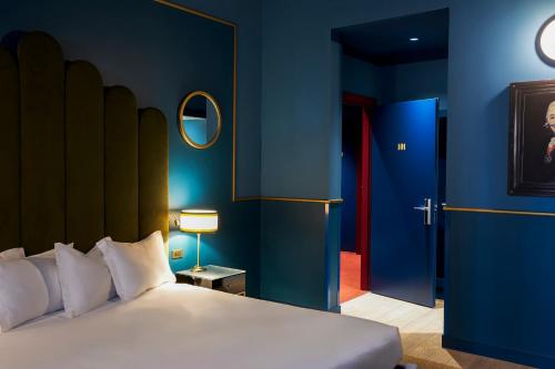 room detail thumbnail 0