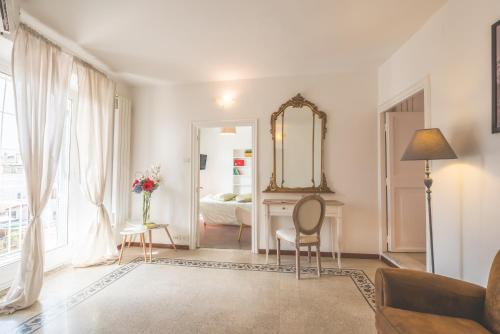 Pellegrino 75 Double Bedroom, Rome (photo 6)