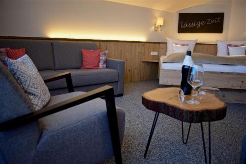Hotel Tyrol - main image