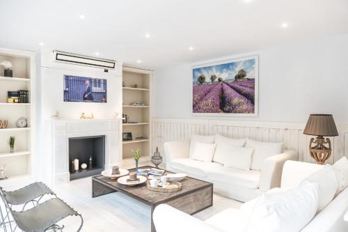 公共休息室/电视室, 中锡切斯公园酒店  (Hotel Medium Sitges Park) in 锡切斯