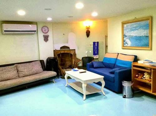 New Zhilan B&B