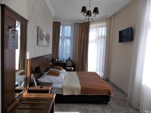 Hotel Gal - image 11