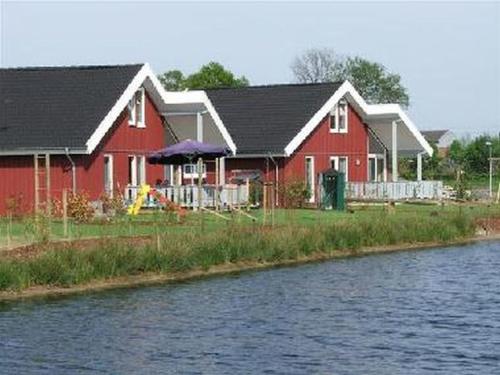 (06) Ferienhaus am See