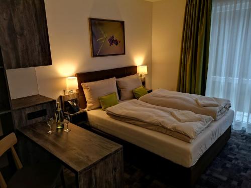 Hotel Grunwalde 1.2km von Gerry-Weber-Stadion entfernt