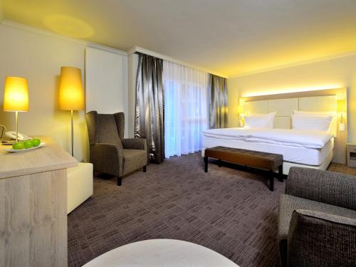 2 bedrooms, 3 beds