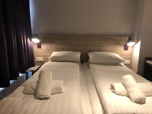 Facade Hotel Amsterdam - image 3