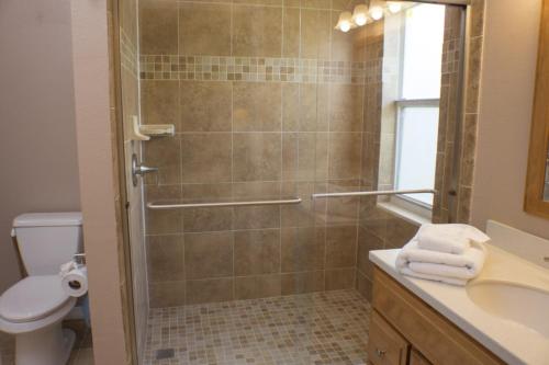 Mark'S Sunrise Lakes Villa Home - image 5