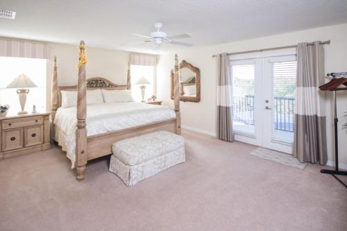 Joanne'S West Haven Villa Home - image 11