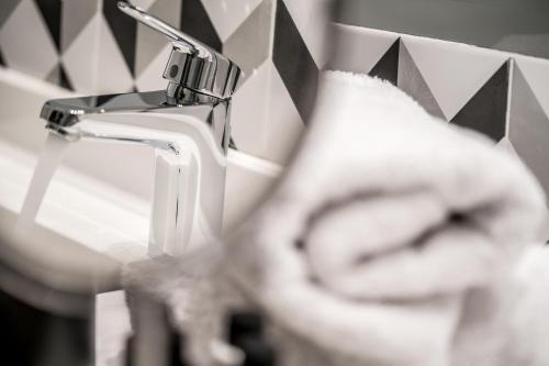 Urban Nest - Suites & Apartments - image 14