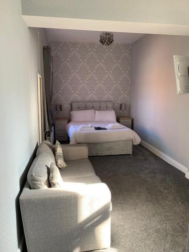 Grosvenor Hotel Room Type - Large Double Room