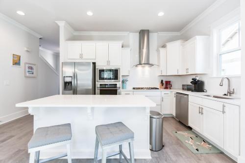 Grande Pointe Home Home - main image
