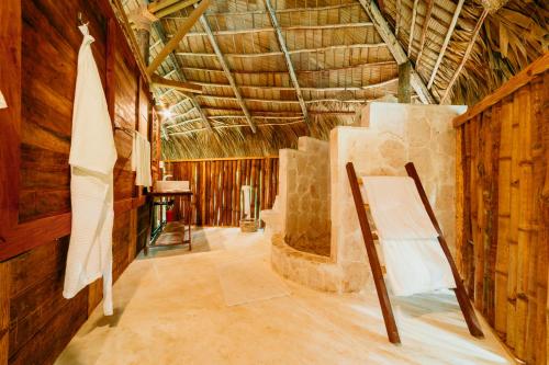 Bathroom, El Valle Lodge in Samana