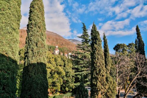 Old Gagra Hotel