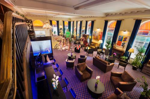 Lobby, LHotel in Old Montreal