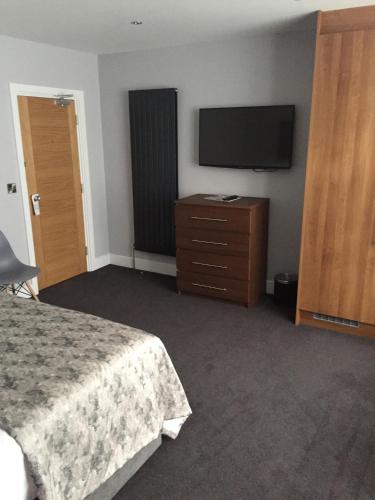 Carlton Hotel - image 5