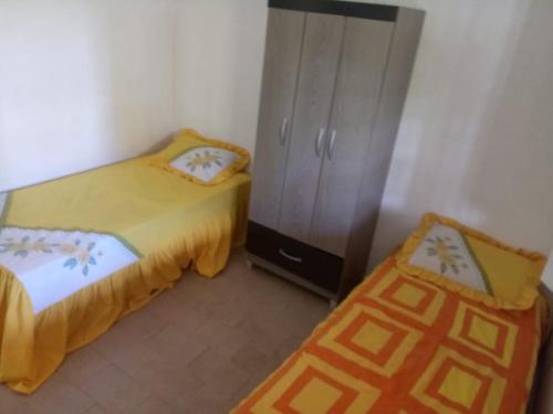 2 double beds, 1 twin bed