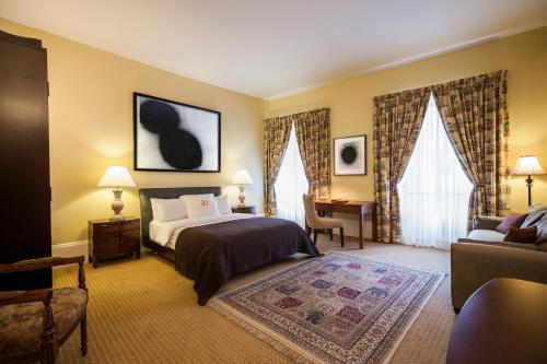 LHotel - image 4