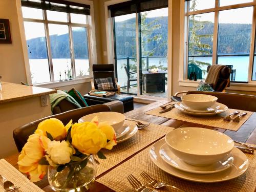 Apkārtne, Port Renfrew Vacation Rentals in Port Renfrew (BC)