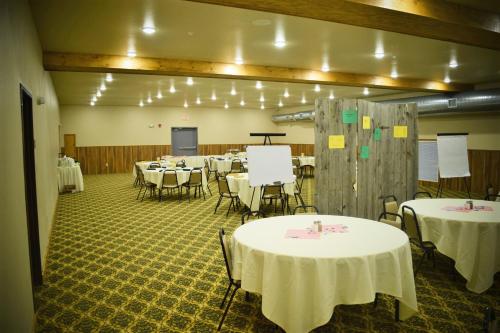 Newcastle Lodge & Convention Center - 연회장