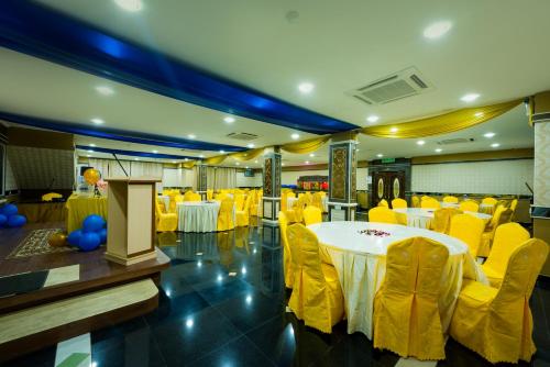 Banquet hall, AB Inn Hotel in Senai / Airport