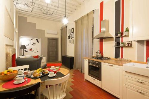  Charm apartment Pietrasanta, Pension in Pietrasanta