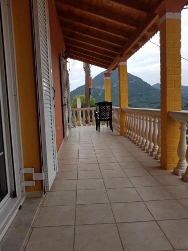  Quiet house with view in Ágios Matthaíos
