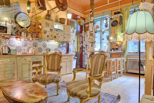 Lavender Circus Hostel, Doubles & Ensuites - Boedapest