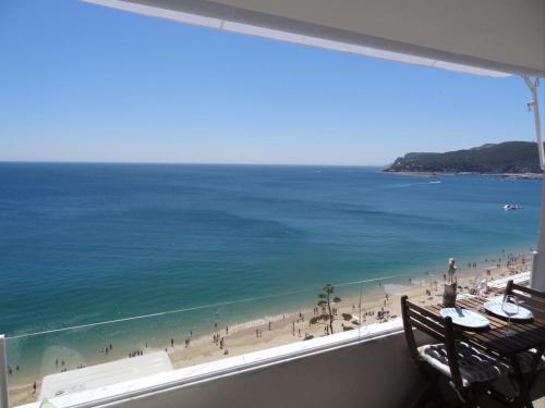 Apartment with Sea View image 1