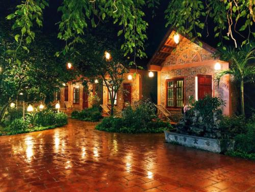 room detail thumbnail 1