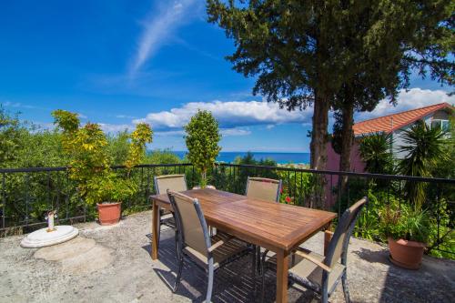 -Grand house Tassos- gîte à louer Katastárion