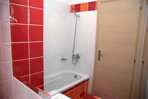 Alexander Inn - image 12