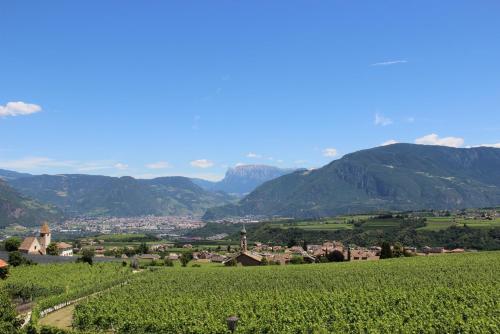 Ferienwohnung Haas, Unterkunft in Eppan an der Weinstraße