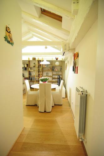  Canal Piccolo, Pension in Triest