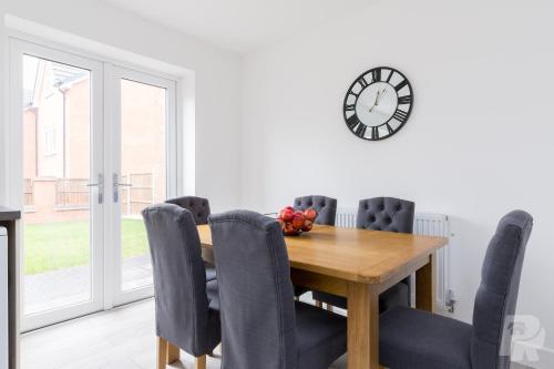 Birmingham Estate I By Prime Stays - image 7